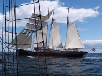 ADG und Rowa luden zur Windjammerparade der Kieler Woche ein